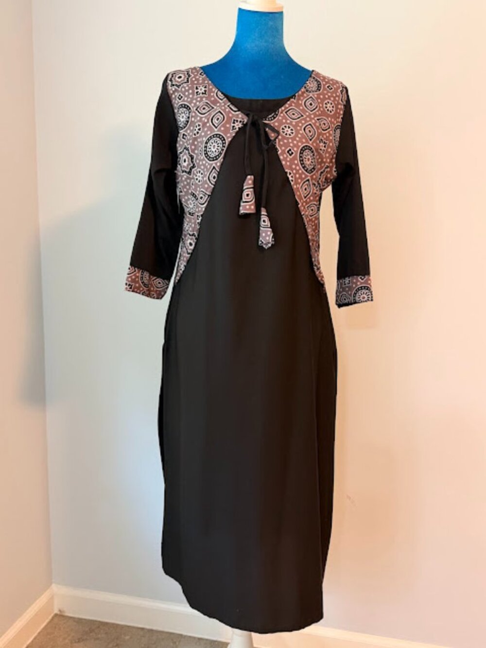 Black Kurti Taupe Geometric Overlay Tie Front